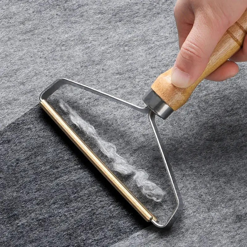 Brosse anti poil | Manche en bois